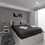 Con Piscina Comunitaria Y Terraza Privada