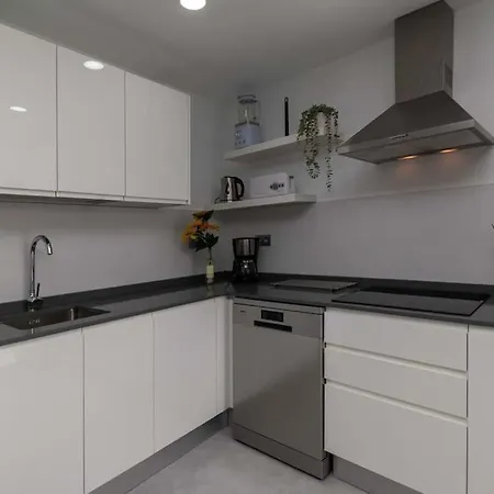 Con Piscina Comunitaria Y Terraza Privada 別荘