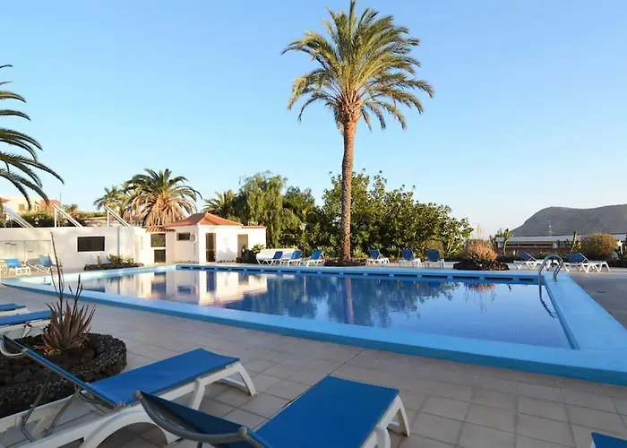 Con Piscina Comunitaria Y Terraza Privada Chayofa