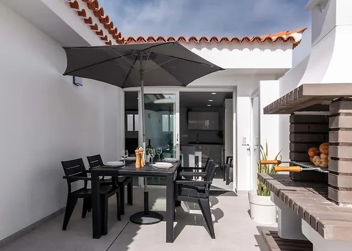 Con Piscina Comunitaria Y Terraza Privada *