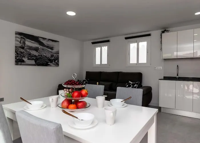 Con Piscina Comunitaria Y Terraza Privada Chayofa