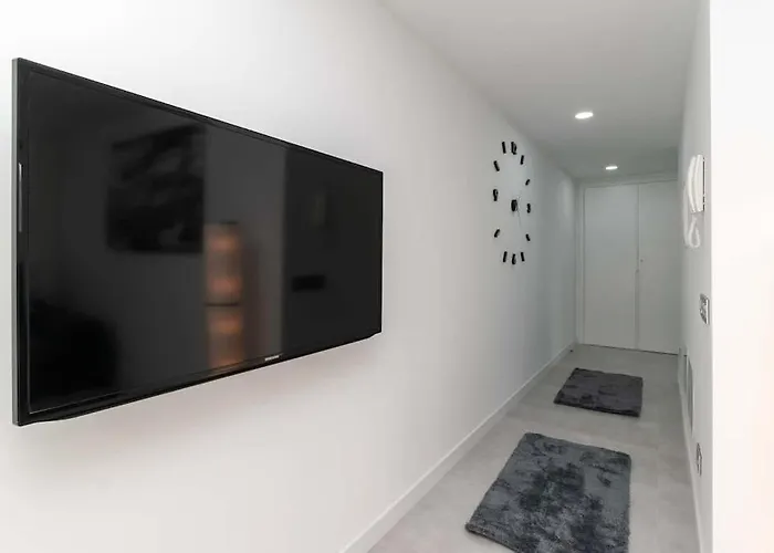 Con Piscina Comunitaria Y Terraza Privada