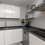 Con Piscina Comunitaria Y Terraza Privada Chayofa