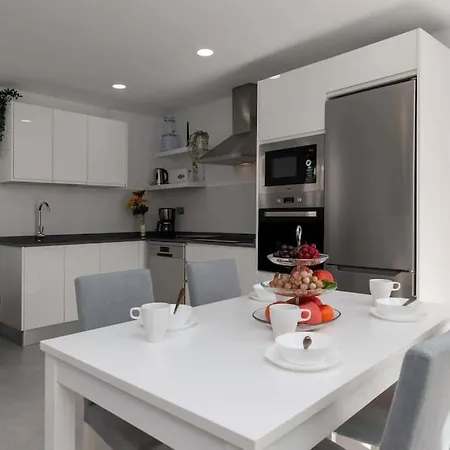 Con Piscina Comunitaria Y Terraza Privada Semesterbostad *