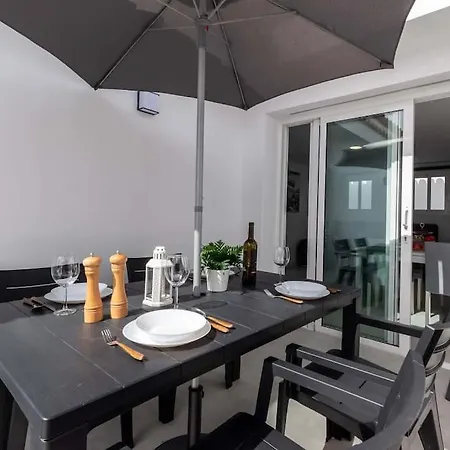 Semesterbostad Con Piscina Comunitaria Y Terraza Privada