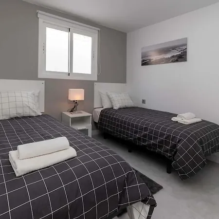 Con Piscina Comunitaria Y Terraza Privada Semesterbostad Chayofa