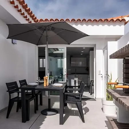 Con Piscina Comunitaria Y Terraza Privada *