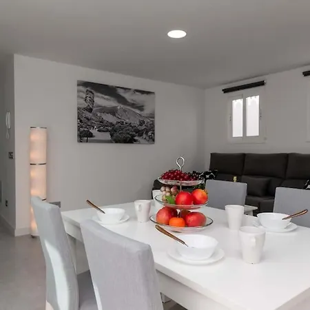 Semesterbostad Con Piscina Comunitaria Y Terraza Privada *
