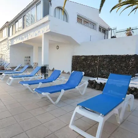 Con Piscina Comunitaria Y Terraza Privada *