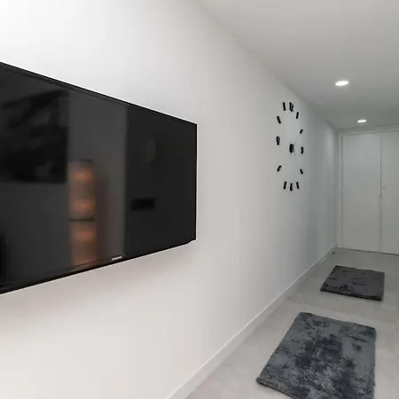 Con Piscina Comunitaria Y Terraza Privada