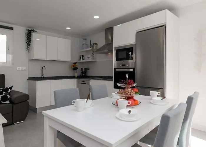 Con Piscina Comunitaria Y Terraza Privada Σπίτι διακοπών *