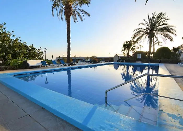 Con Piscina Comunitaria Y Terraza Privada Σπίτι διακοπών *