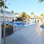 Con Piscina Comunitaria Y Terraza Privada *