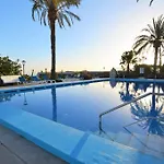 Con Piscina Comunitaria Y Terraza Privada Nyaraló *