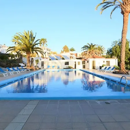 Con Piscina Comunitaria Y Terraza Privada *